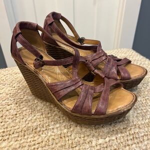 Born Wedge Sandals Women's Size 9‎ Open Toe Leather Shoes Straps Style W62234